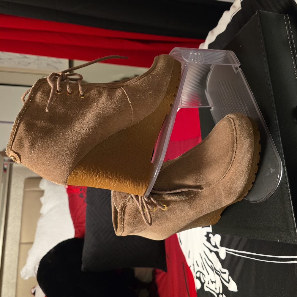 Women's Tan Wedge Ankle Boots